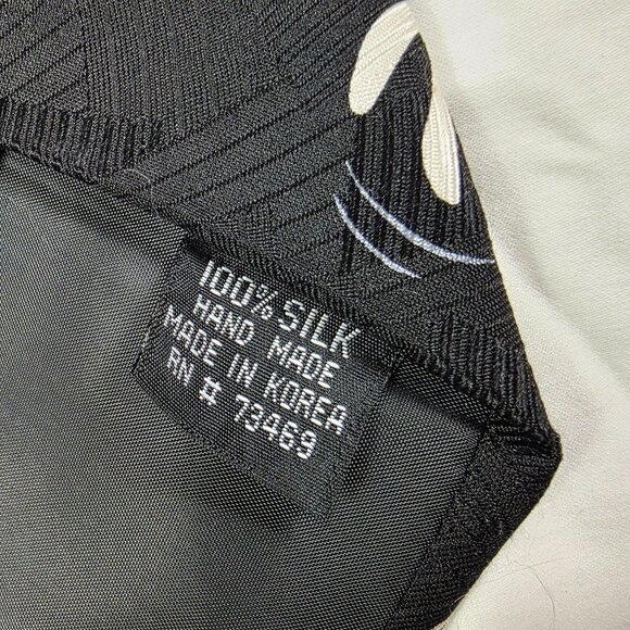 Vintage 90s Looney Tunes Mania Valentines Bugs Bunny Taz Heart Balloons Neck Tie - Picture 3 of 5